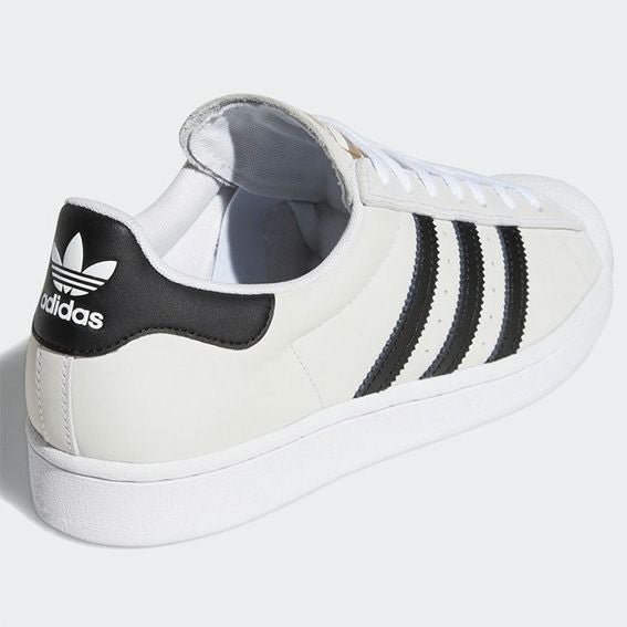 アディダス スケートボーディング ADIDAS SKATEBOARDING スケボー