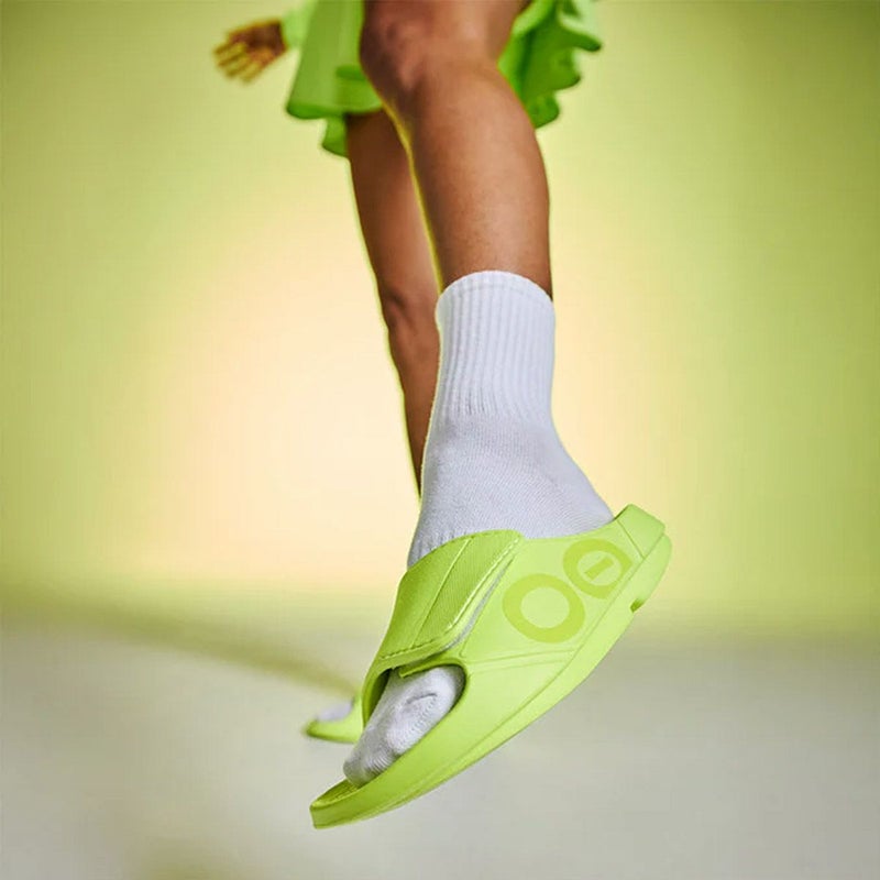 ウーフォスウーアースポーツフレックス200006リカバリーサンダル23SS春夏OOahhSportFlexOOFOSメンズ