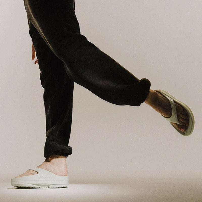 ウーフォスウーメガ200044リカバリーサンダル23SS春夏OOmegaOOFOSレディース