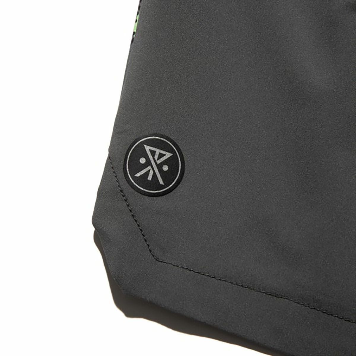 ランアモックRUNAMOKランニングウェアボトムスショートハーフパンツ短パンSERRANO7RS378-CHCメンズ男性25SP春夏