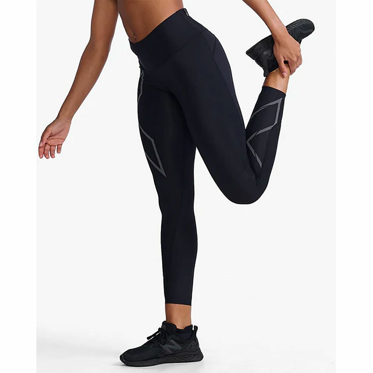 2XUツータイムズユーランニングウェアボトムスインナースパッツレギンスライトスピードMCSミッドライズコンプレッションタイツWA6523B-BLKBRFレディース女性25SP春夏