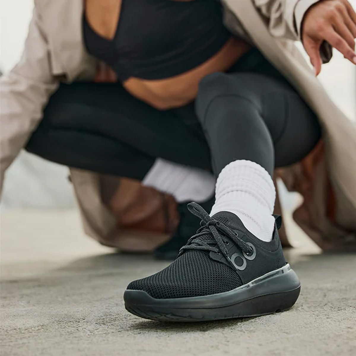 送料無料】OOFOS Women's OOmy Stride ウーフォス ウーマイ ストライド