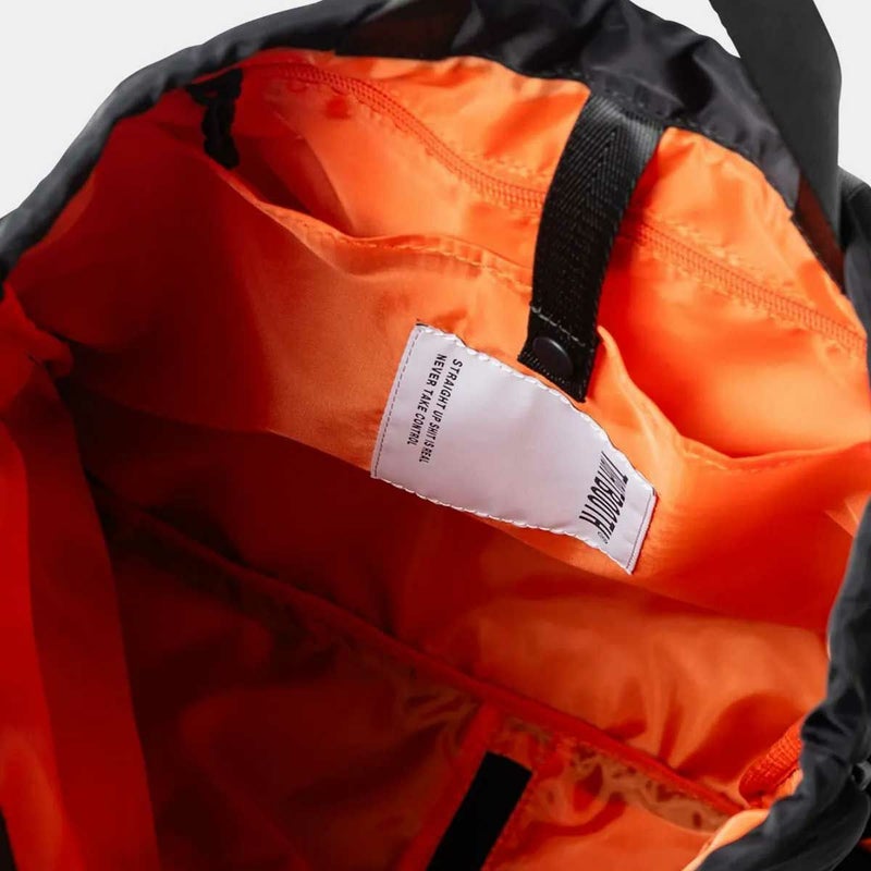 タイトブースTIGHTBOOTHスケボースケートボード鞄バッグリュックサックバックパックデイパックロゴナップサックLOGOKNAPSACSU25-A01メンズレディースユニセックス25SU春夏