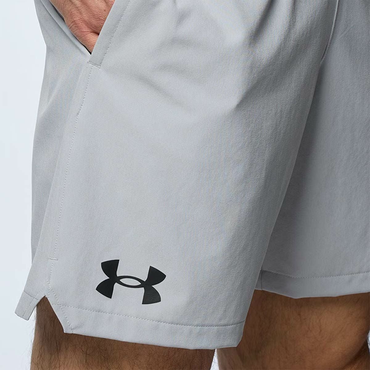 アンダーアーマーUNDERARMOURジムフィットネスヨガウェアボトムスショートハーフパンツ短パンウーブン7インチショーツWOVEN7inShort1384809-011メンズ男性25FA秋冬