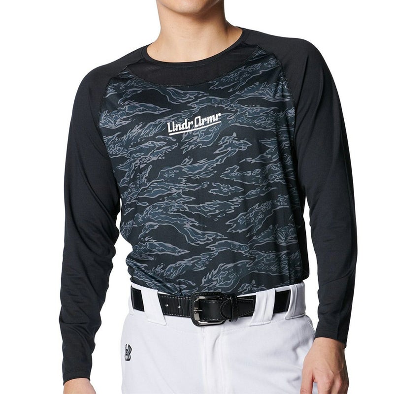 アンダーアーマーUNDERARMOURベースボール野球ソフトボールウェアインナーシャツアンダーシャツヒートギアコンフォートフィッティドカモロングスリーブクルーネックシャツHGCOMFORTFITTEDLSNOV6001309-001メンズ男性25FA秋冬