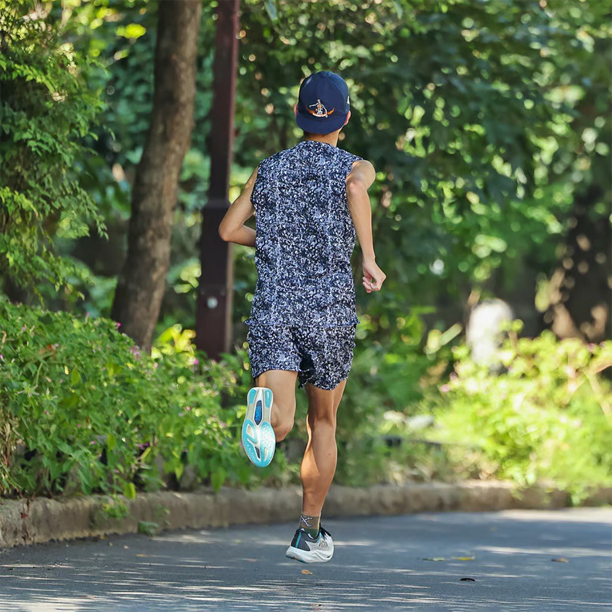 エルドレッソELDORESOランニングウェアノースリーブタンクトップJoshuaSleevelessE1222025メンズレディースユニセックス25FA秋冬