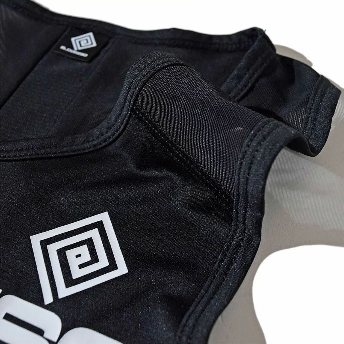 エルドレッソELDORESOランニングウェアノースリーブタンクトップEarnestTankE1222625メンズレディースユニセックス25FA秋冬