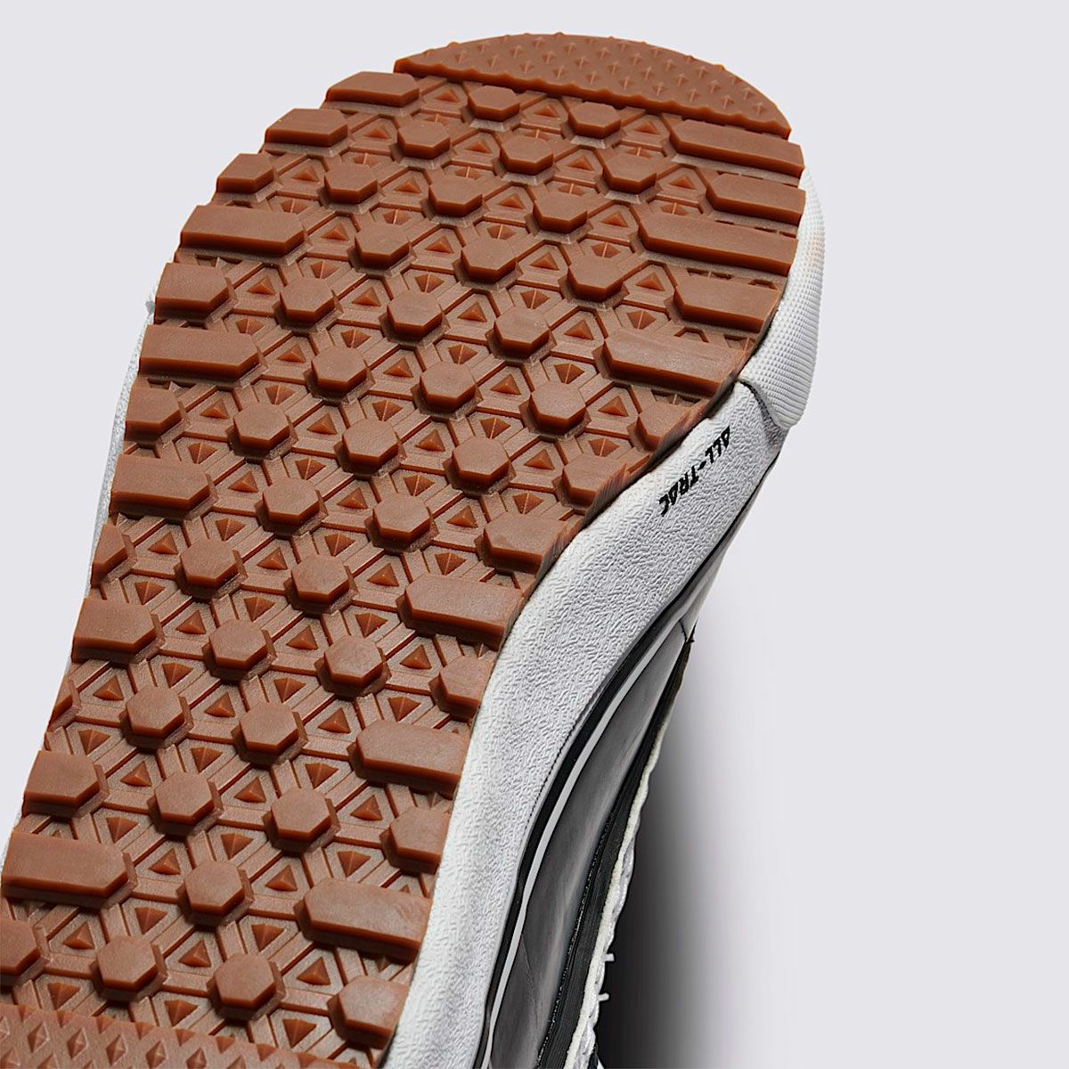 セール30%OFF！】ヴァンズ VANS ユニセックス 25-26 MTE Standard