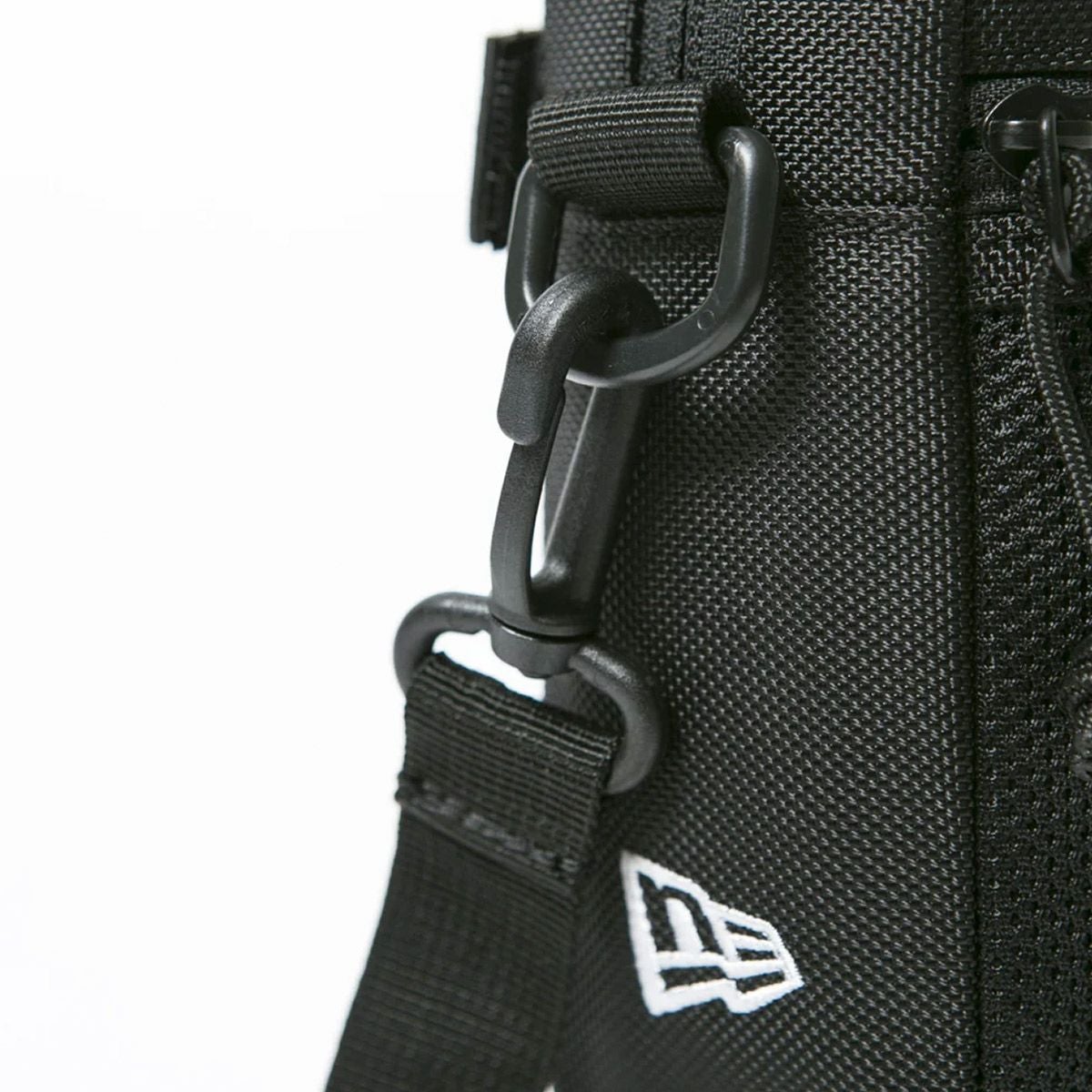ニューエラNEWERAアウトドアカジュアル鞄バッグショルダーバッグメッセンジャーバッグショルダーポーチ1.7Lブラック14521317メンズレディースユニセックス26SP春夏