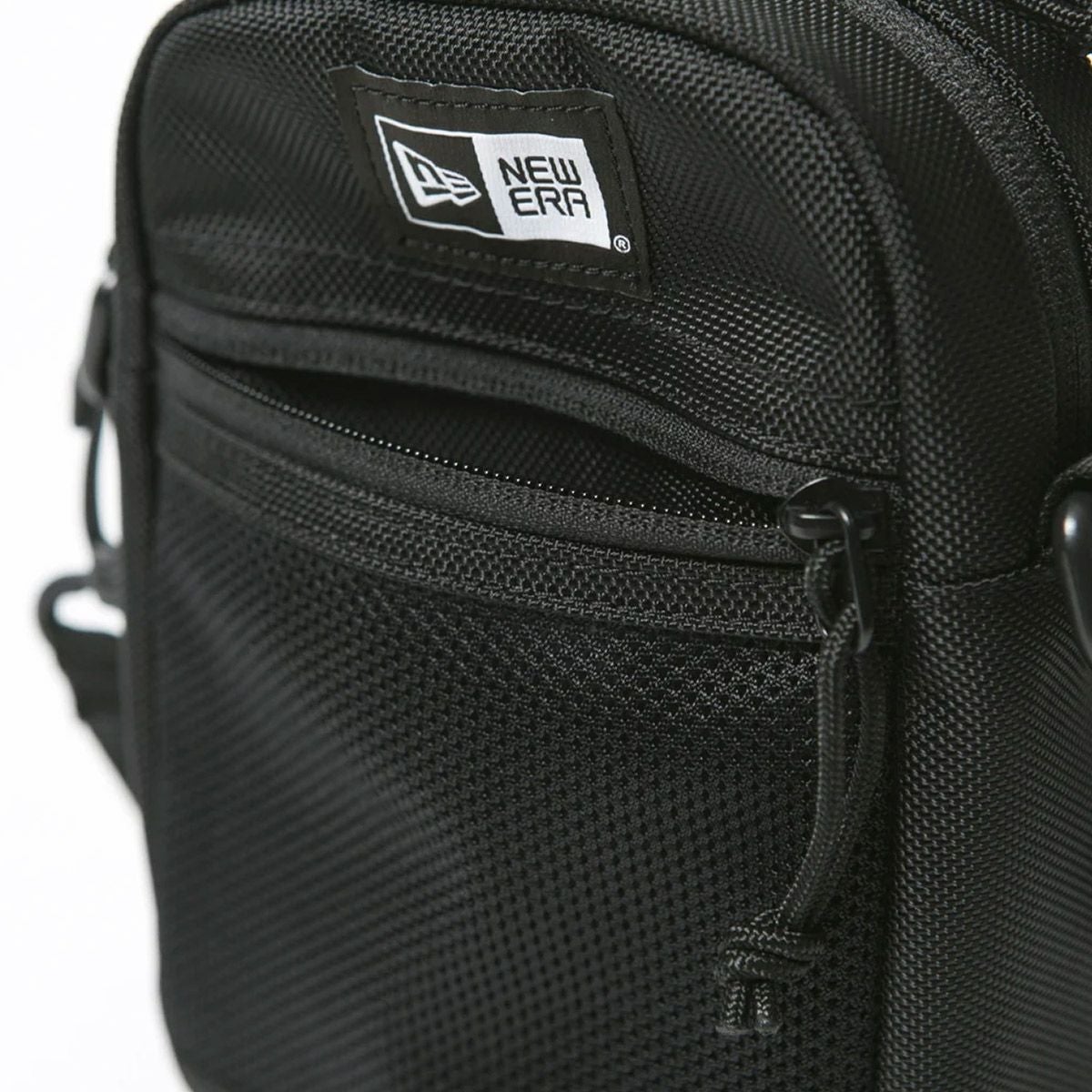 ニューエラNEWERAアウトドアカジュアル鞄バッグショルダーバッグメッセンジャーバッグショルダーポーチ1.7Lブラック14521317メンズレディースユニセックス26SP春夏