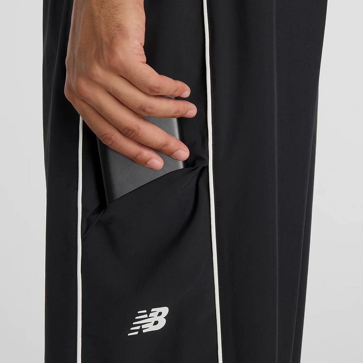 ニューバランスnewbalanceジムフィットネスヨガウェアボトムスロングパンツ長ズボンウーブンワイドパンツMB6179B9-BKメンズ男性26SP春夏