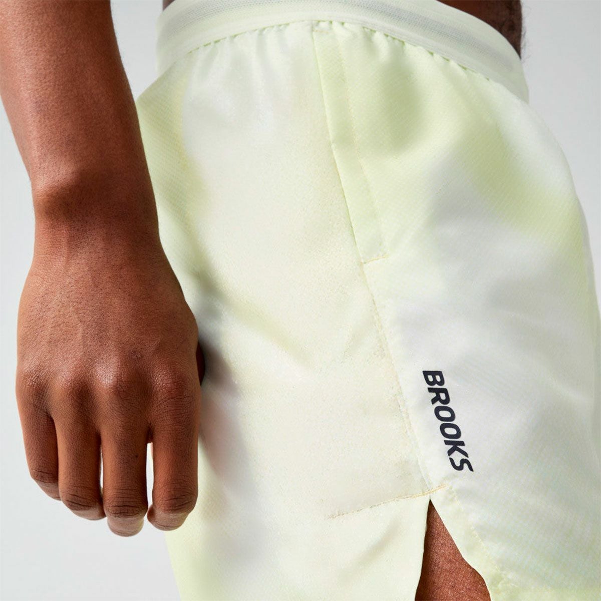 ブルックスBROOKSランニングウェアボトムスショートハーフパンツ短パンDashShortPrintedBAM5860メンズ男性26SP春夏