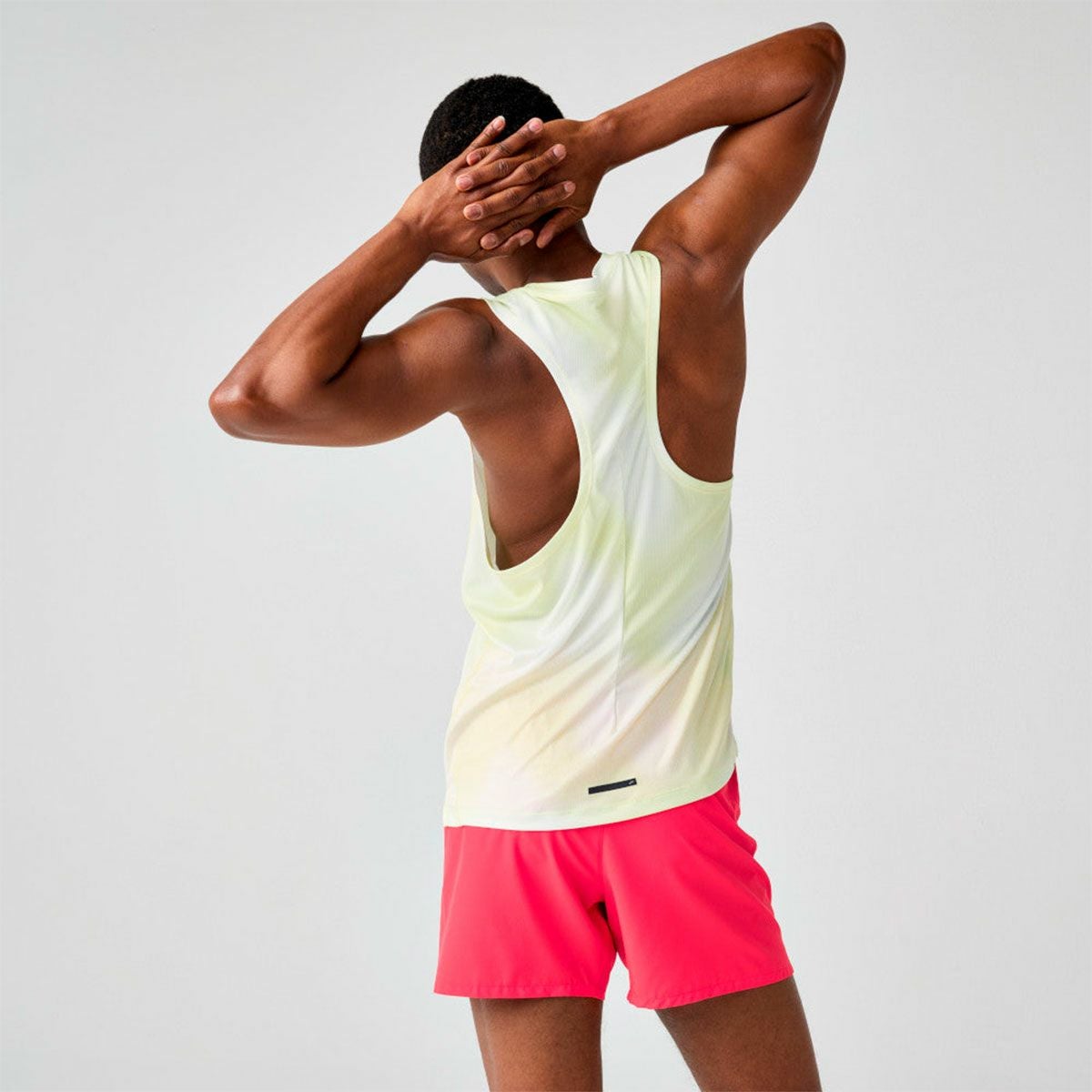 ブルックスBROOKSランニングウェアノースリーブタンクトップシングレットDashSingletPrintedイエローBAM5890メンズ男性26SP春夏