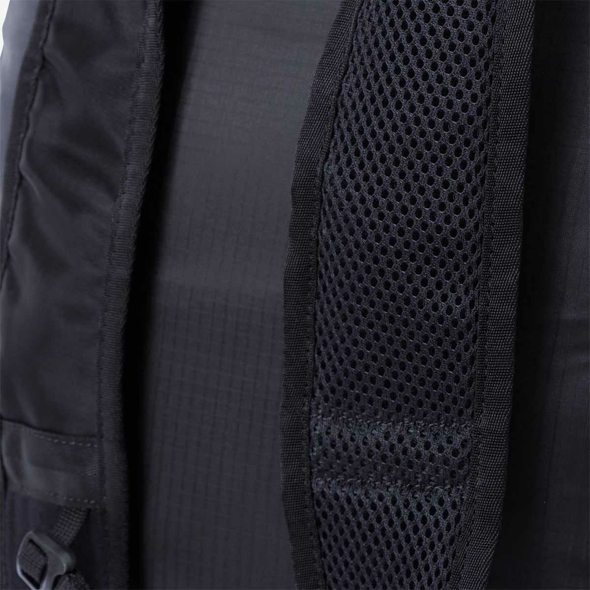 ザ・ノース・フェイスTHENORTHFACEアウトドアカジュアル鞄バッグリュックサックバックパックデイパックメイフライパック22MAYFLYPACK22NM62376-RI26SP春夏