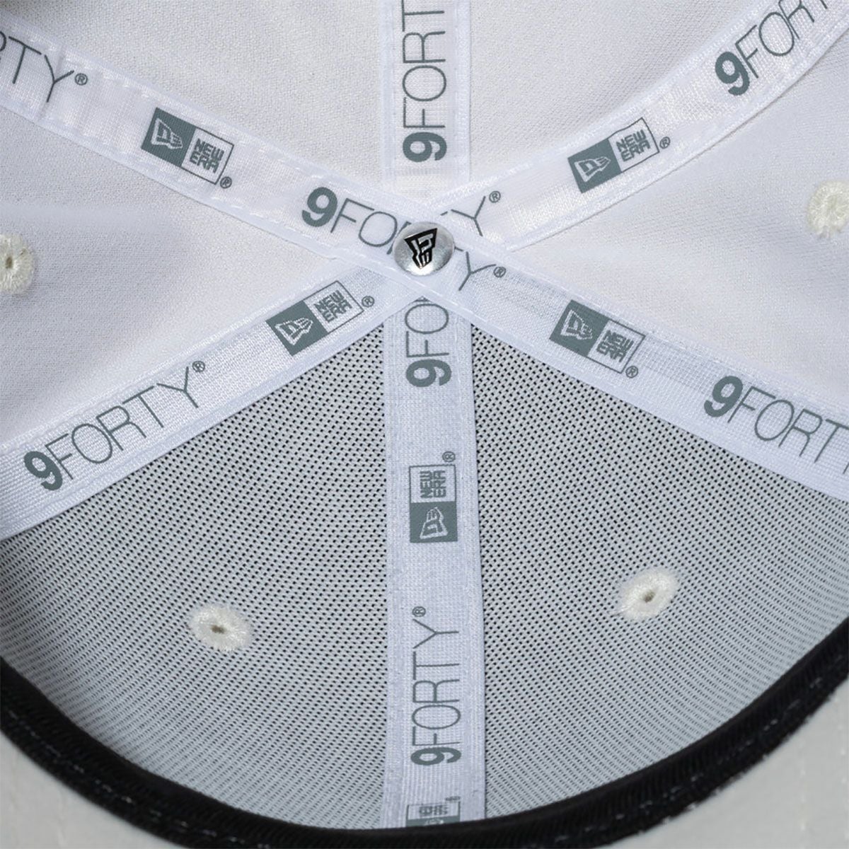 ニューエラNEWERAアウトドアカジュアル帽子キャップ9FORTYWhiteDayRhinestoneラインストーンニューヨークヤンキースクローム14908242メンズレディースユニセックス26SP春夏