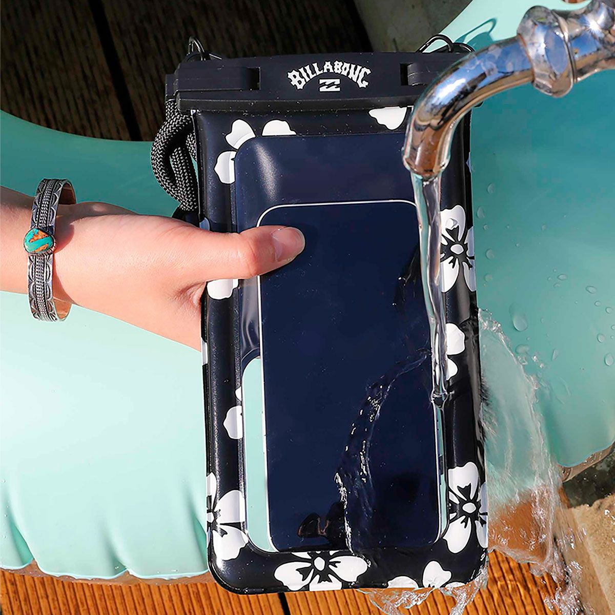 ビラボンBILLABONGサーフィンサーフWATERPROOF携帯CASEスマホ防水ケースBG013938レディース女性26SP春夏