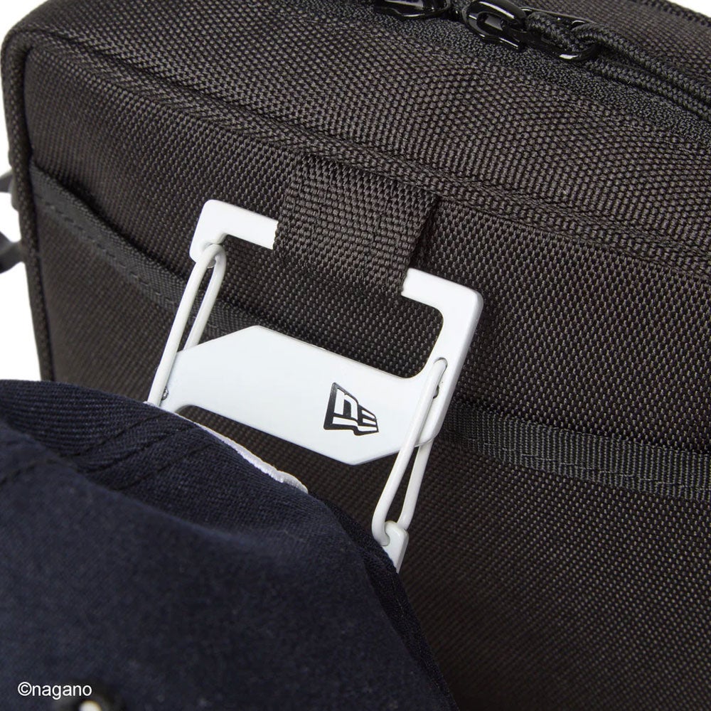 ニューエラNEWERAアウトドアカジュアル鞄バッグショルダーバッグSquareShoulderPouchスクエアショルダーポーチ1.5Lちいかわ/ちいかわ・ハチワレ・うさぎブラック14864480メンズレディースユニセックス26SP春夏