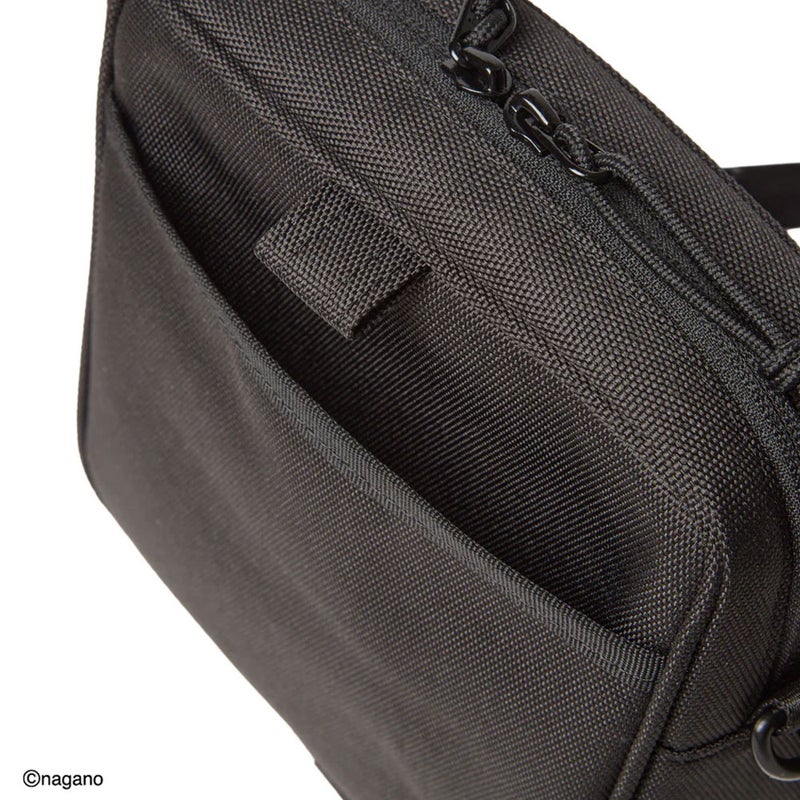 ニューエラNEWERAアウトドアカジュアル鞄バッグショルダーバッグSquareShoulderPouchスクエアショルダーポーチ1.5Lちいかわ/ちいかわ・ハチワレ・うさぎブラック14864480メンズレディースユニセックス26SP春夏