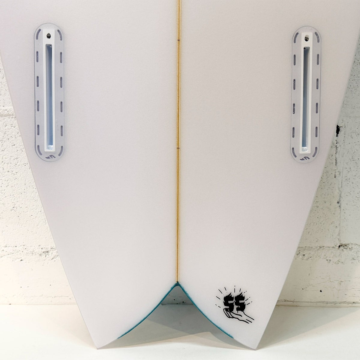 デッドクークス サーフボード DEAD KOOKS SURFBOARDS ツインフィン