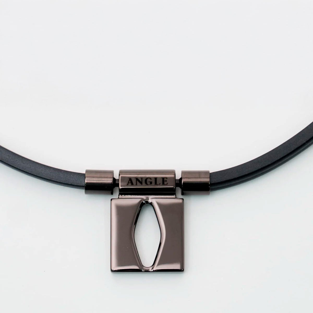 アングルANGLEベースボール野球ソフトボール磁気ネックレスANGLEe.MODEL01NECKLACEブラックAE01NBL26SU春夏