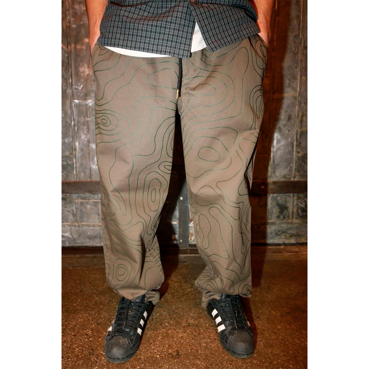セオリーズTHEORIESスケボースケートボードウェアボトムスロングパンツ長ズボンStampLoungePantContourGreen36391SE80206メンズ男性26SP春夏