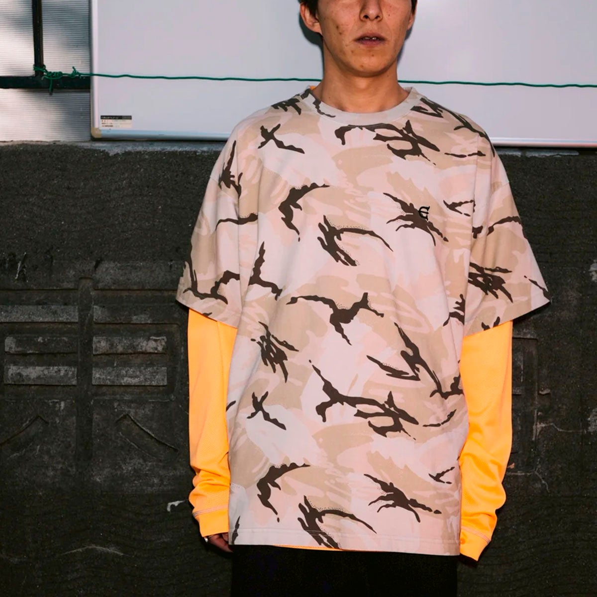 エビセンEVISENスケボースケートボードウェア半袖TシャツELOGOCAMOTEE26SU-T07メンズ男性26SU春夏
