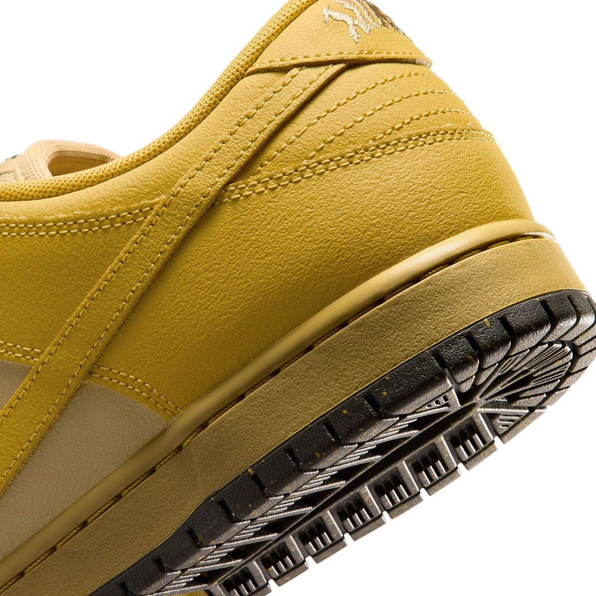 ナイキSBNIKESBスケボースケートボードスケシュースニーカーシューズ靴DUNKLOWPRO"SAFFRONQUARTZ"IO0427-300メンズ男性26FA秋冬