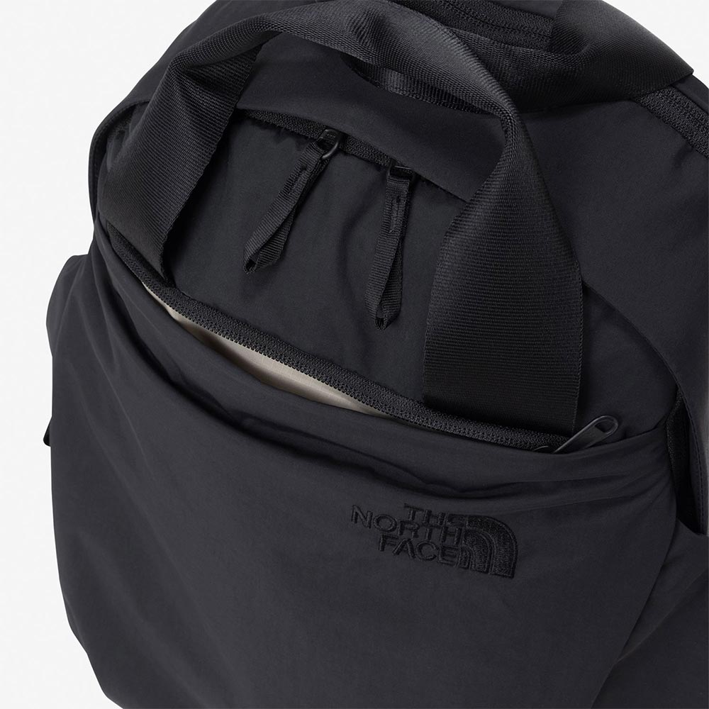 ザ・ノース・フェイスTHENORTHFACEアウトドアカジュアル鞄バッグリュックサックバックパックデイパックフィーカスパックNMW62650-Kレディース女性26FW秋冬