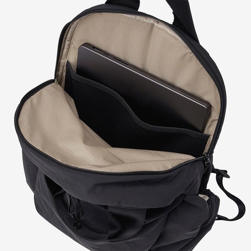 ザ・ノース・フェイスTHENORTHFACEアウトドアカジュアル鞄バッグリュックサックバックパックデイパックフィーカスパックNMW62650-Kレディース女性26FW秋冬