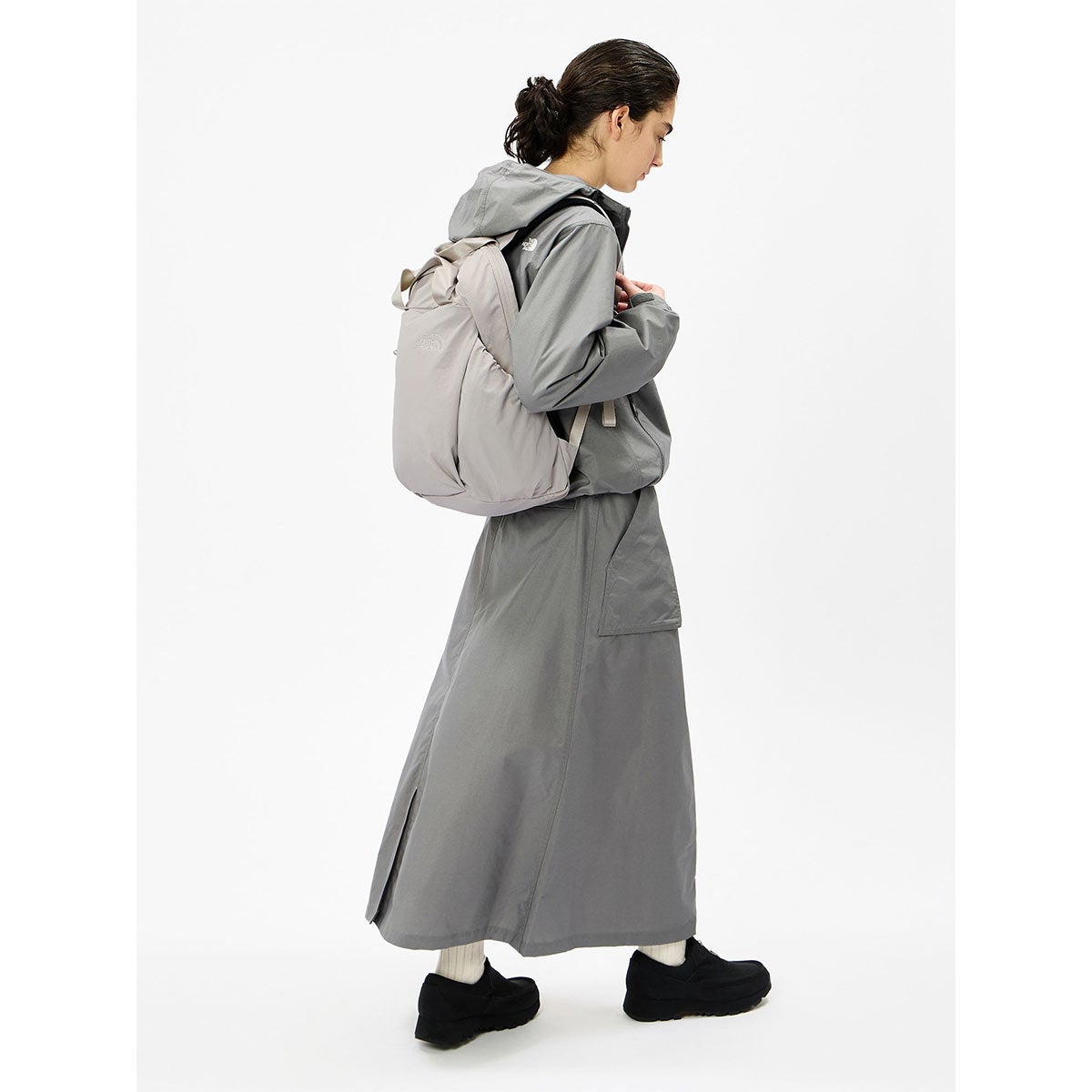 ザ・ノース・フェイスTHENORTHFACEアウトドアカジュアル鞄バッグリュックサックバックパックデイパックフィーカスパックNMW62650-SOレディース女性26FW秋冬