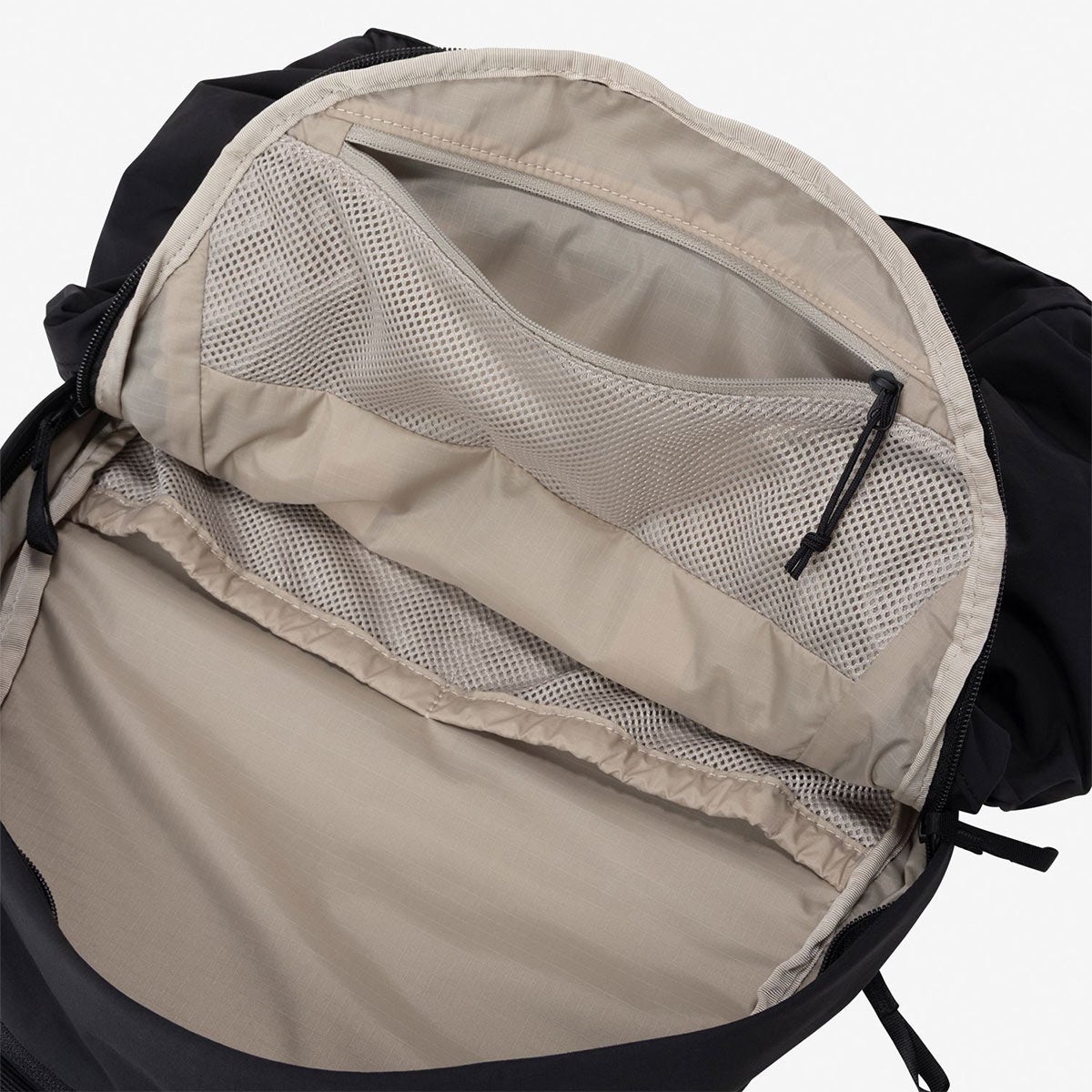 ザ・ノース・フェイスTHENORTHFACEアウトドアカジュアル鞄バッグリュックサックバックパックデイパックフィーカスパックNMW62650-SOレディース女性26FW秋冬