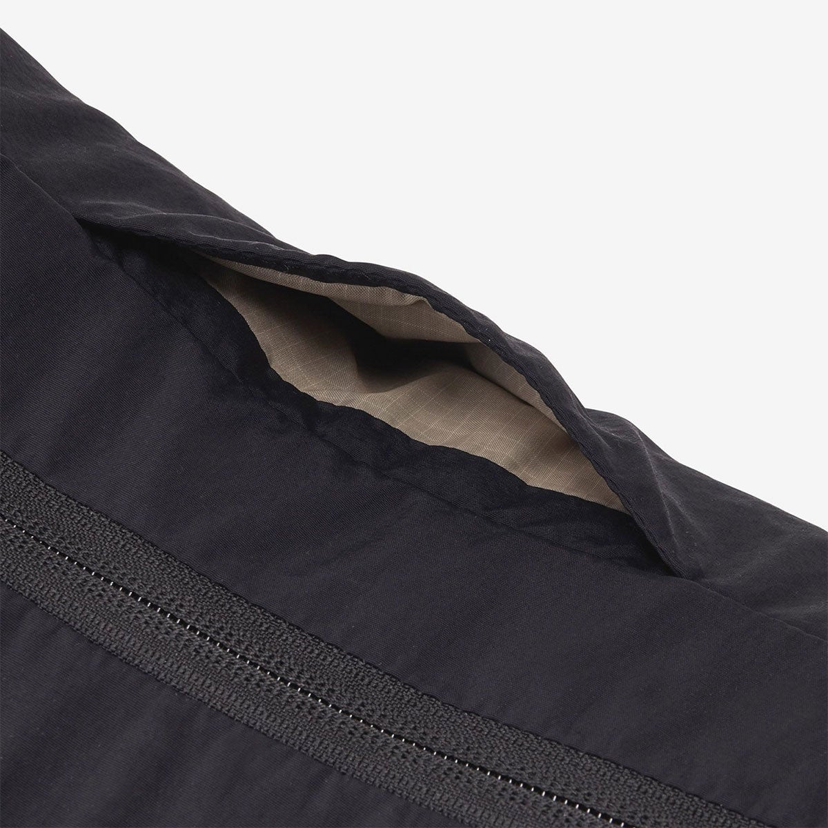 ザ・ノース・フェイスTHENORTHFACEアウトドアカジュアル鞄バッグショルダーバッグメッセンジャーバッグフィーカスショルダーNMW72650-SOレディース女性26FW秋冬