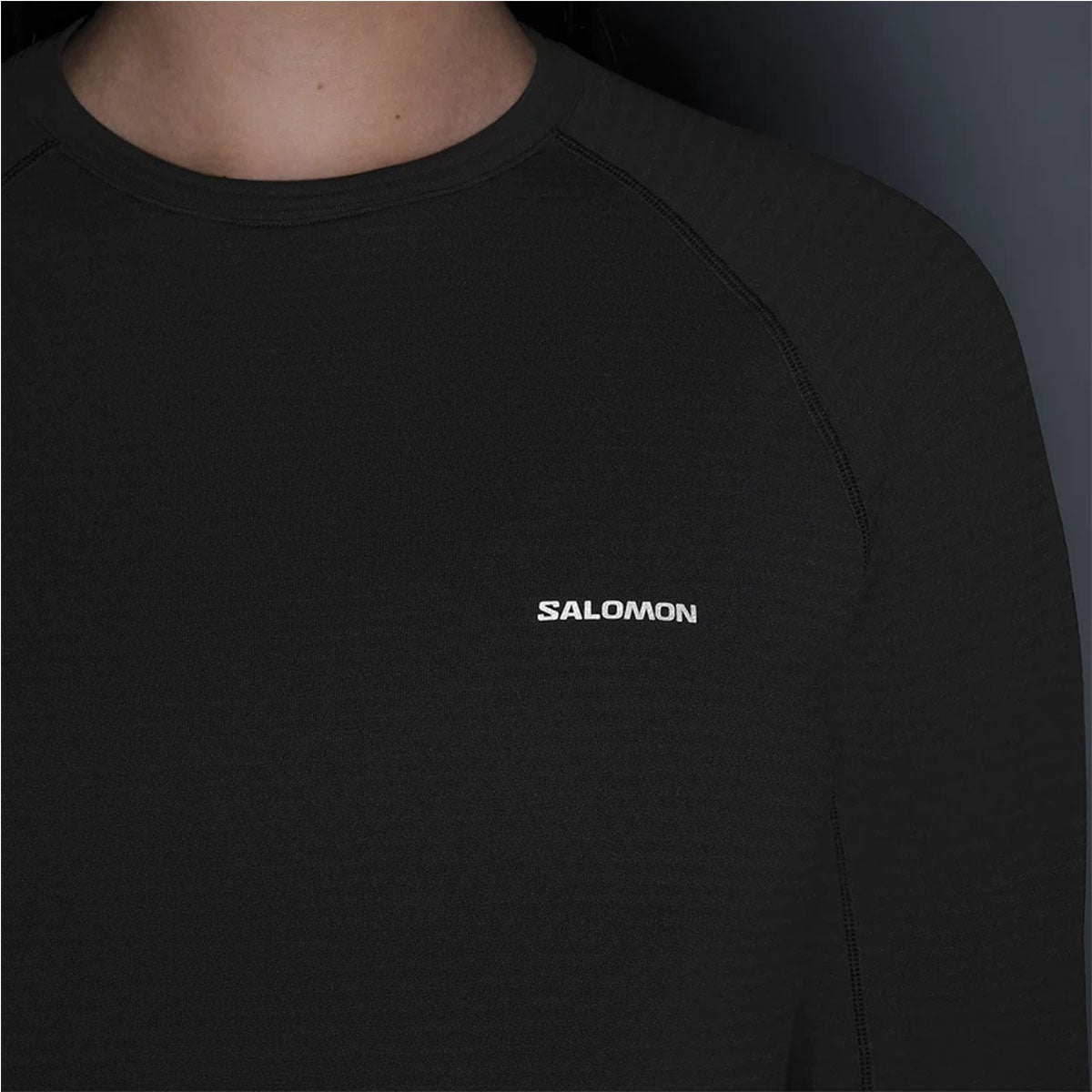 サロモンSALOMONランニングウェアインナーシャツアンダーシャツベースレイヤーESSENTIALLIGHTWARMLC3050200レディース女性26FA秋冬