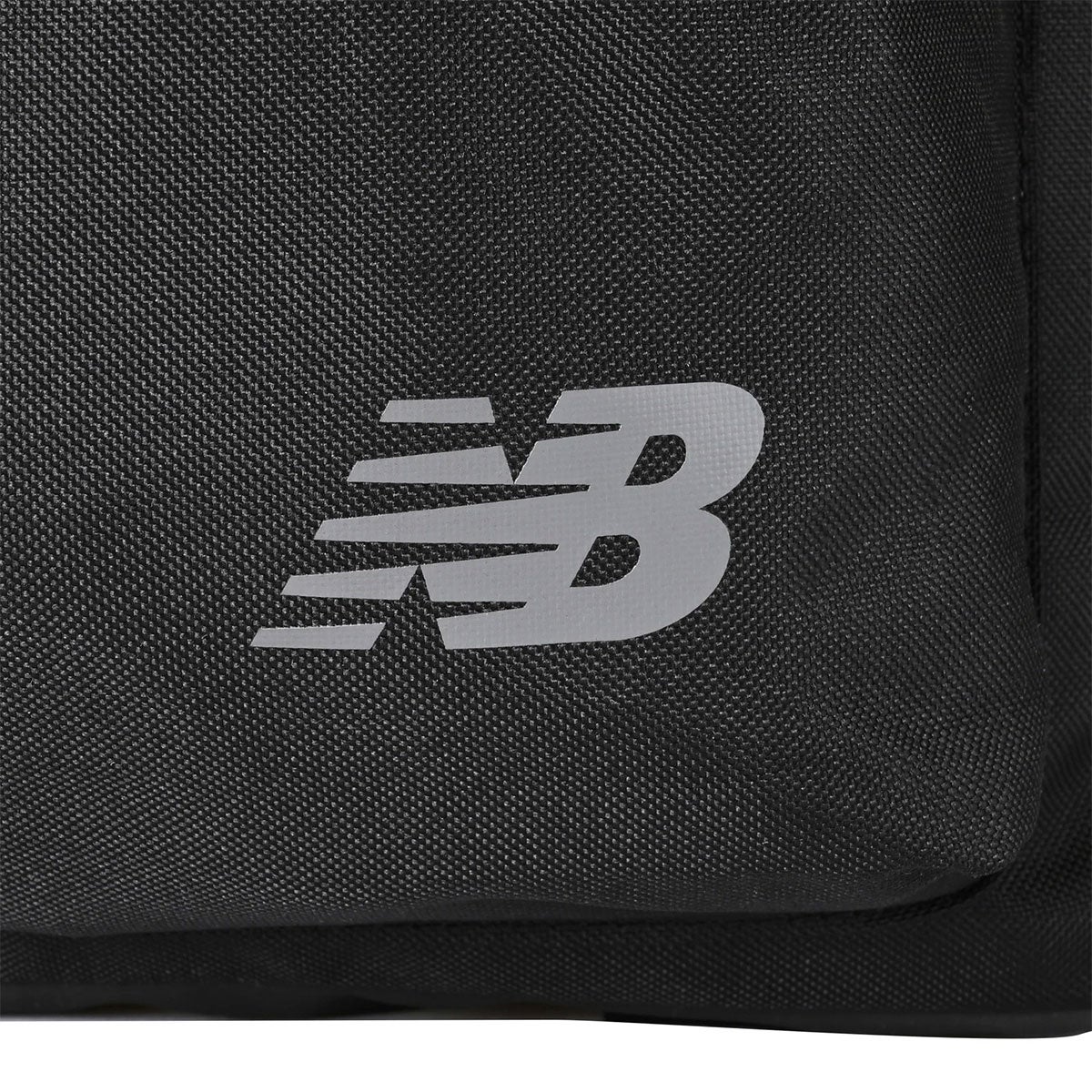 ニューバランスNewBalanceジムフィットネスヨガ鞄バッグリュックサックバックパックデイパックEssentialバッグパックLAB53511-BKメンズレディースユニセックス26FA秋冬