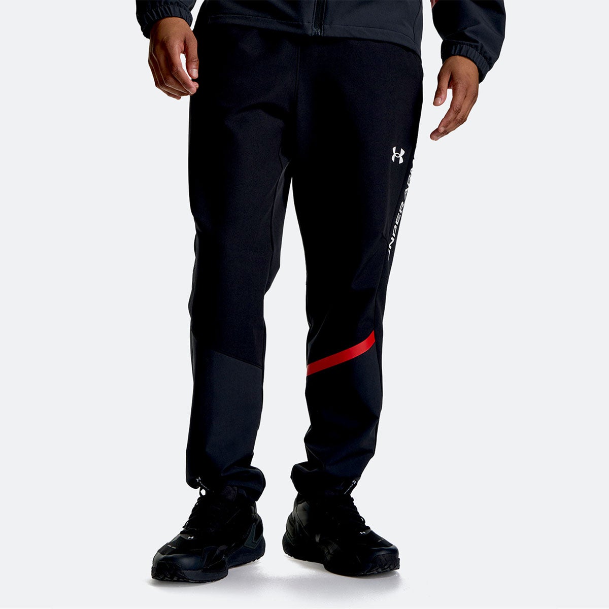 アンダーアーマーUNDERARMOURジムフィットネスヨガウェアボトムスロングパンツ長ズボンUAブラッシュドウーブンパンツ6016750-002メンズ男性26FA秋冬