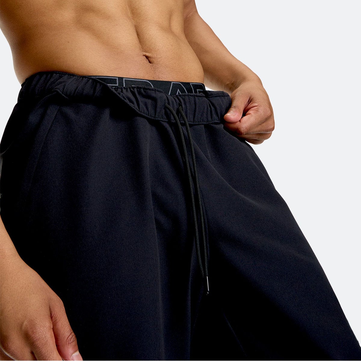 アンダーアーマーUNDERARMOURジムフィットネスヨガウェアボトムスロングパンツ長ズボンUAブラッシュドウーブンパンツ6016750-002メンズ男性26FA秋冬