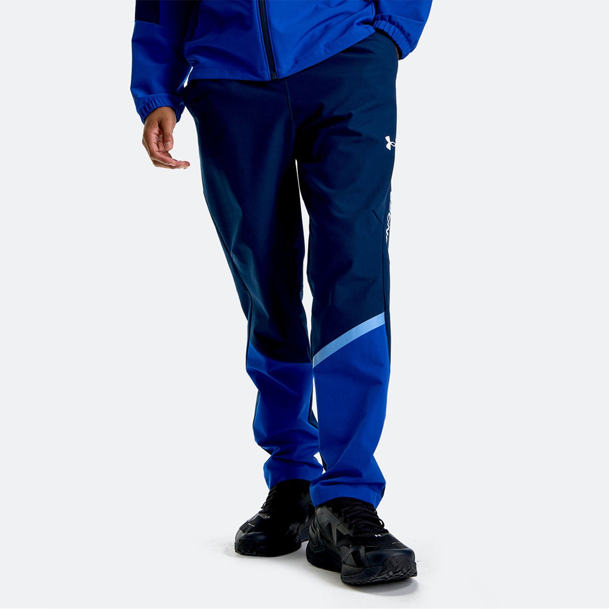 アンダーアーマーUNDERARMOURジムフィットネスヨガウェアボトムスロングパンツ長ズボンUAブラッシュドウーブンパンツ6016750-408メンズ男性26FA秋冬
