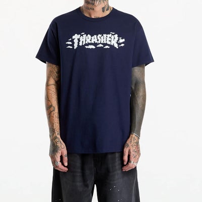 スラッシャーTHRASHERスケボースケートボードウェア半袖TシャツCLOUDSBYKEVINSPANKYS/ST-SHIRT146014メンズ男性26FA秋冬