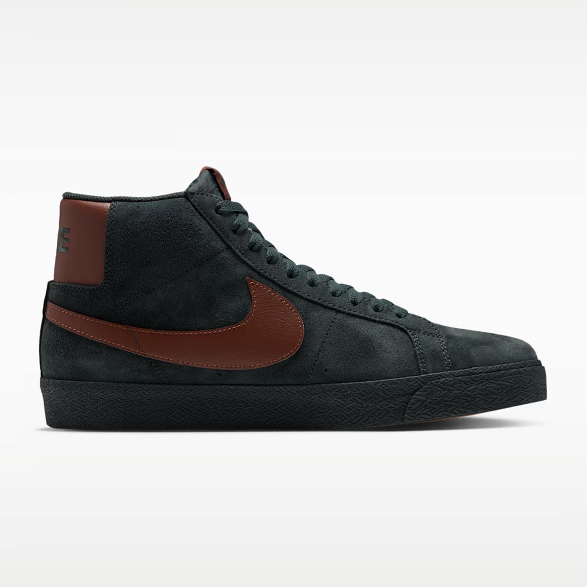 ナイキSBNIKESBスケボースケートボードスケシュースニーカーシューズ靴ズームブレーザーMIDIO0667-300メンズ男性26HO秋冬