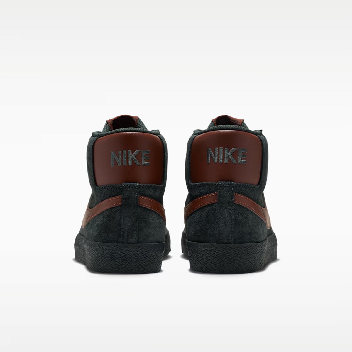ナイキSBNIKESBスケボースケートボードスケシュースニーカーシューズ靴ズームブレーザーMIDIO0667-300メンズ男性26HO秋冬